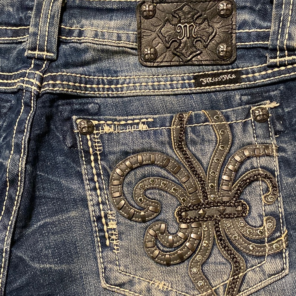 Blue jeans, very comfy, stretchy, inseam 30”, size 32, waist 17